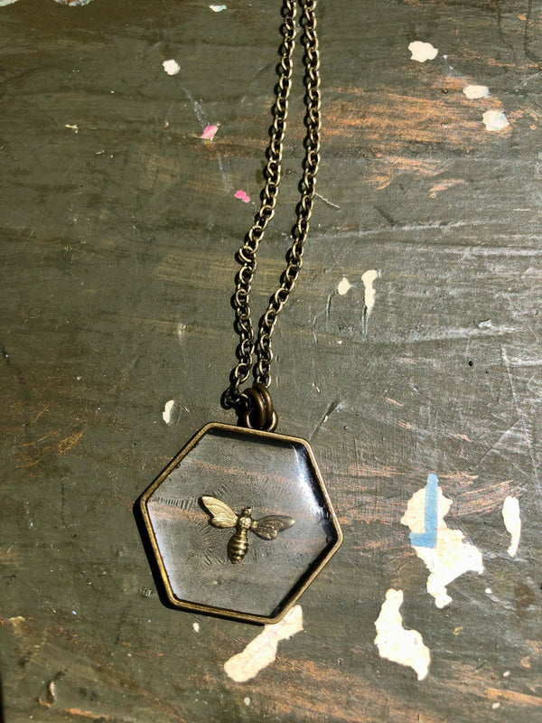Accessories & Crocks - Beautiful Handmade Resin Honey Bee Necklace